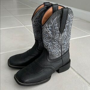 NWOT - CODY JAMES Badge Xero Gravity Leather Western Boots - Broad Square Toe